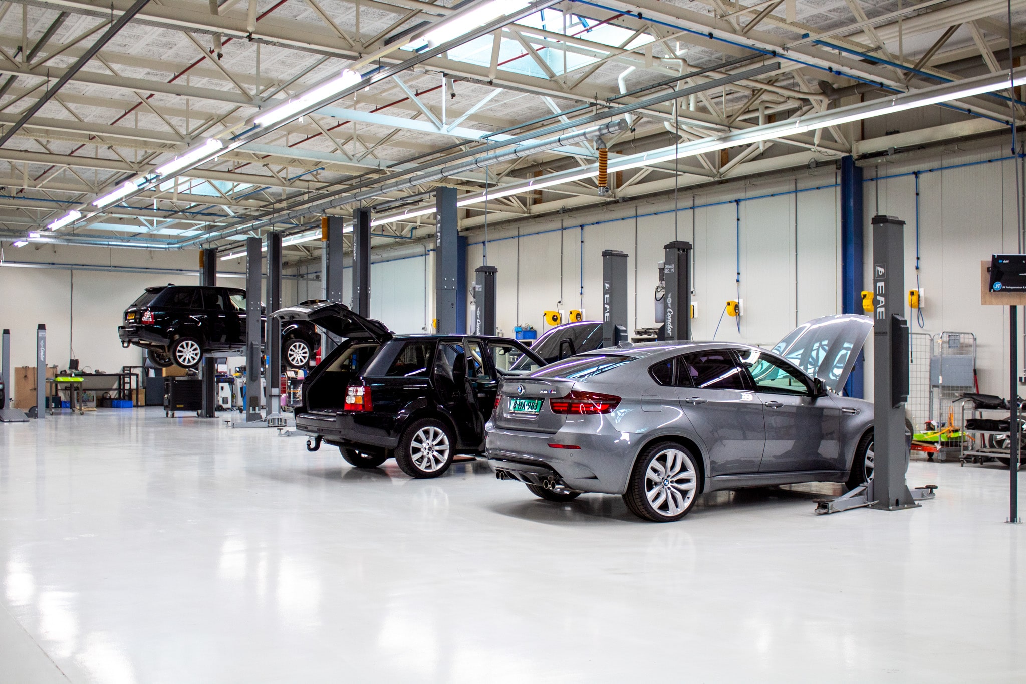 VanLeuken Automotive werkplaats